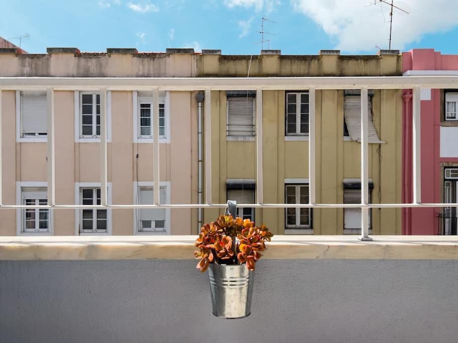Olaias Lisbon 2 Bed Near Metro 2 Apartment Exterior photo